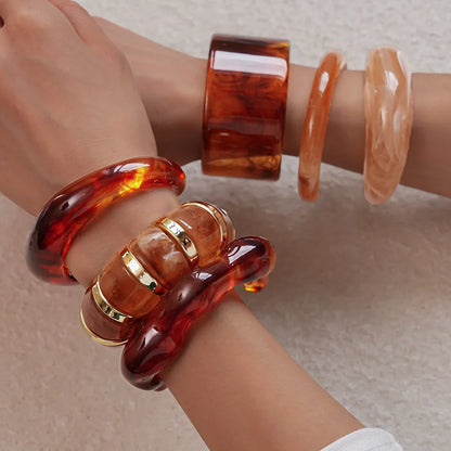 NUMA Strength Resin Bangle