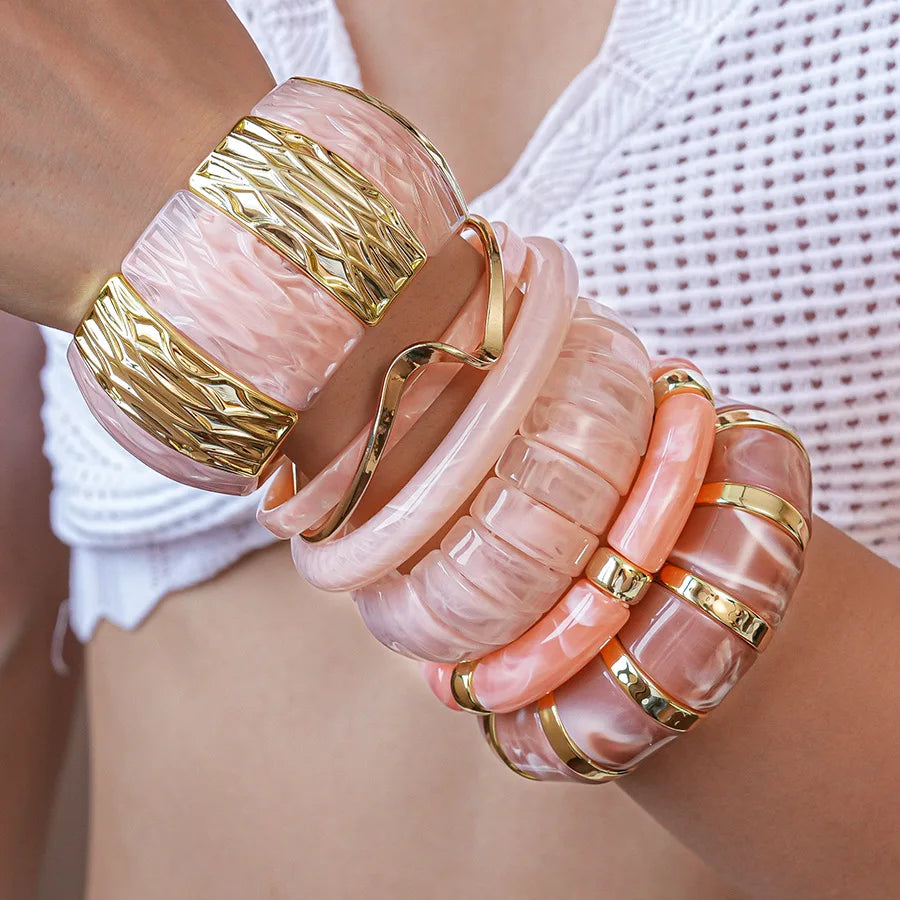 NUMA Love Resin Bangle