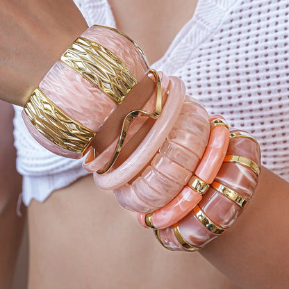 NUMA Love Resin Bangle