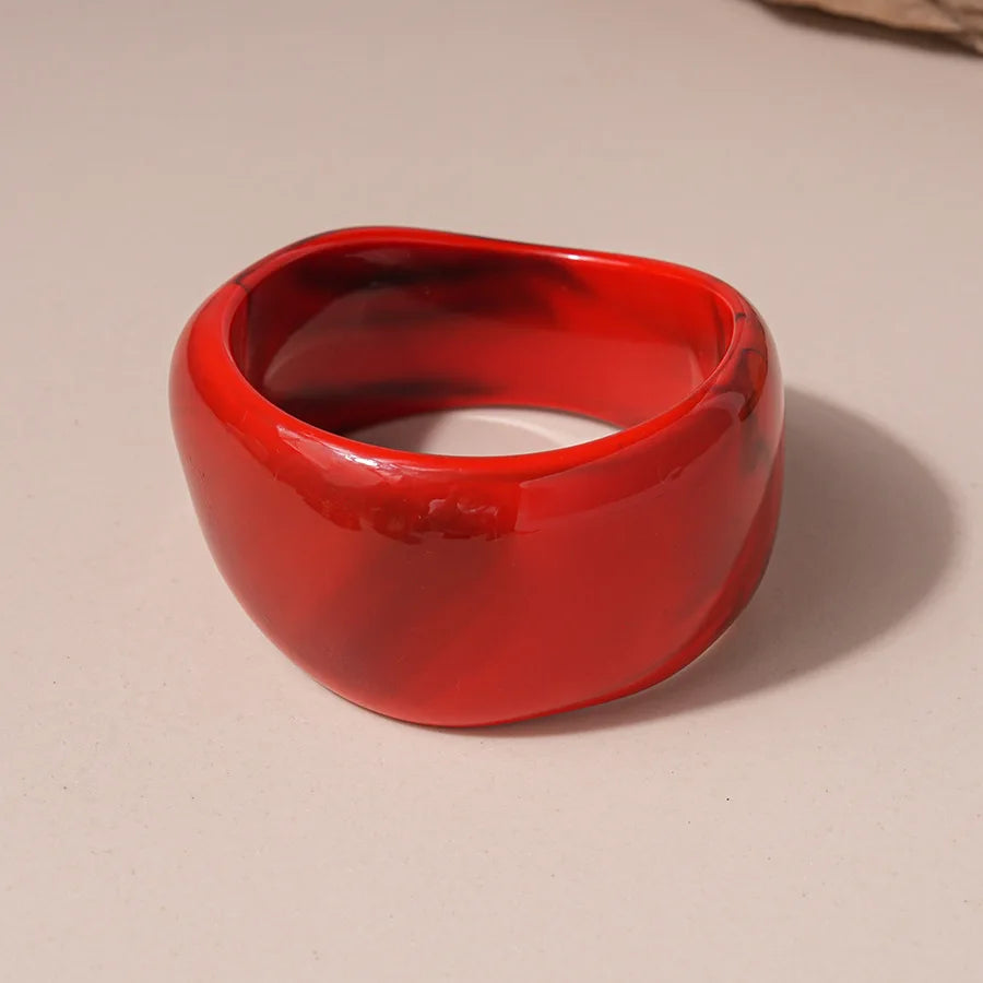 NUMA Passion Resin Bangle
