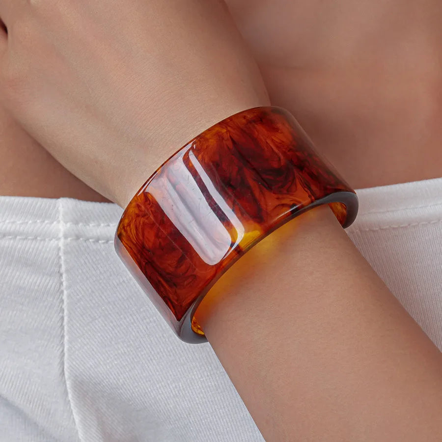NUMA Strength Resin Bangle