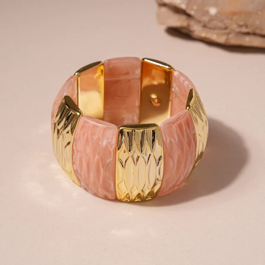 NUMA Love Resin Bangle